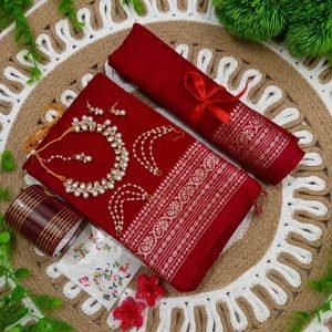 প্রিমিয়াম মেরুন শাড়ি গিফট কম্বো