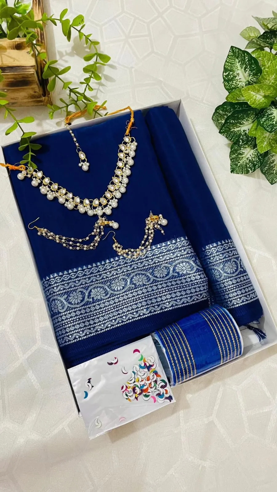 নীল শাড়ি কম্বো